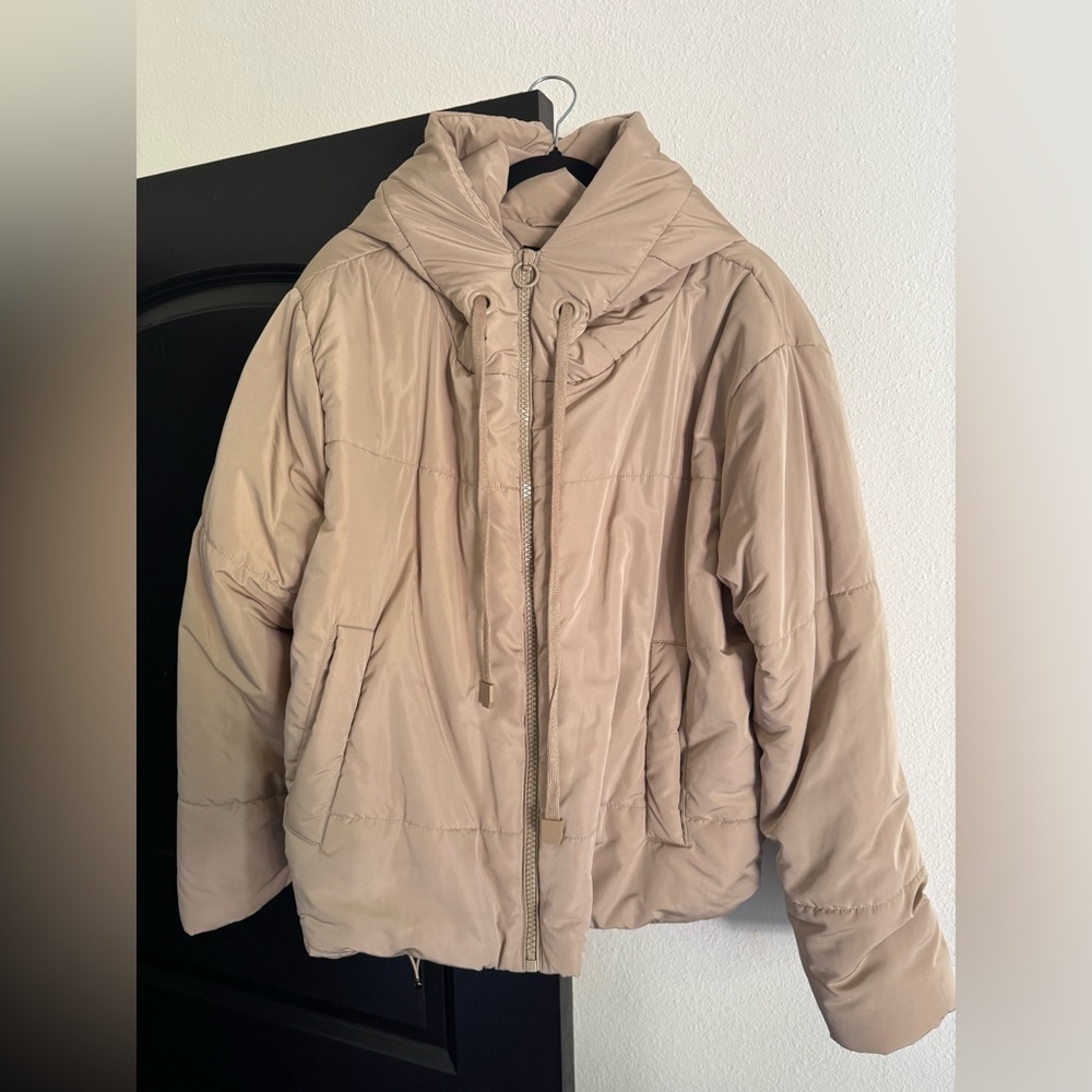 VICI Puffer Jacket Size. Large